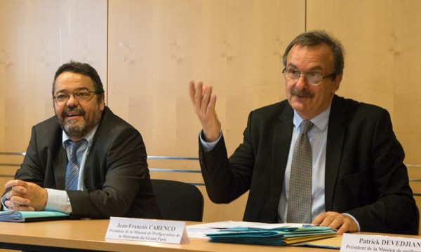 Jean-Francois Carenco, à l'issue du conseil des élus de la mission de préfiguration de la métropole du Paris, avec François Lucas, qui dirige cette dernière, le 16 avril. ©Jp