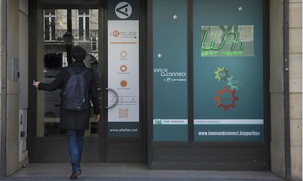 Entrée du WAI de BNP Paribas à Paris boulevard Poissonnière (2e arr.)