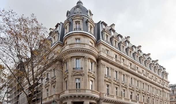 Rue du Louvre.