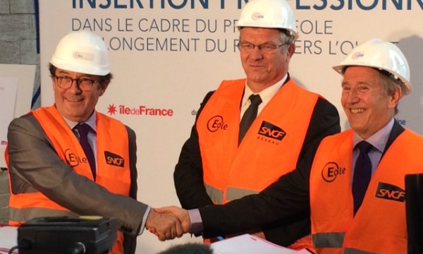 Pierre Bédier, président du conseil départemental des Yvelines, Didier Bense, directeur général SNCF Réseau Ile-de-France, et Patrick Jarry, maire de Nanterre.