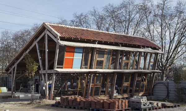 "Il est possible de réemployer dans de nouvelles constructions des éléments venant d'une autre", explique Antoine Aubinais.