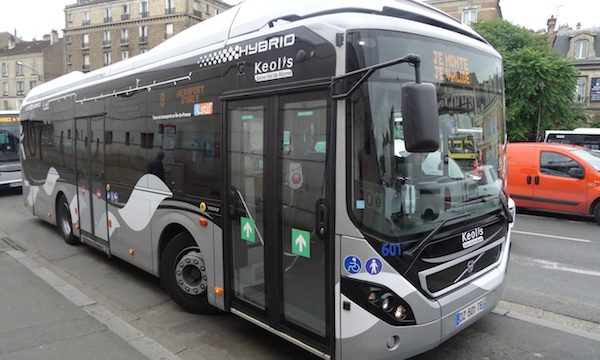 Le plan porté par Valérie Pécresse prévoit que que tous les véhicules neufs de la région soient "propres" en 2029