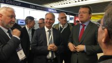 Les présidents du conseil départemental de l'Essonne, François Durovray, et de la CCI départementale, Emmanuel Miller, à Techinnov.