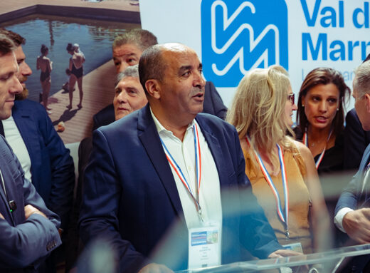 Les maires du Val-de-Marne affichent leur unité, le mandat de Fatah Aggoune à leur tête prolongé
