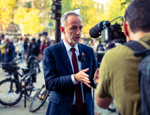 Violences du 17 octobre : la Ville de Paris a mobilisé près de 1 000 agents de la propreté