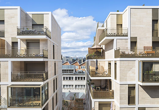 Au Village Delage de Courbevoie, un ensemble résidentiel lumineux conçu par Brenac & Gonzalez